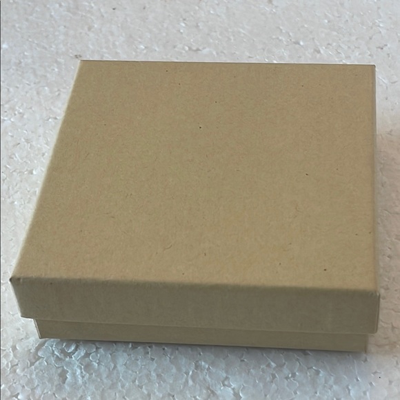 Red Ribbon Awareness Pin - Picture 4 of 4